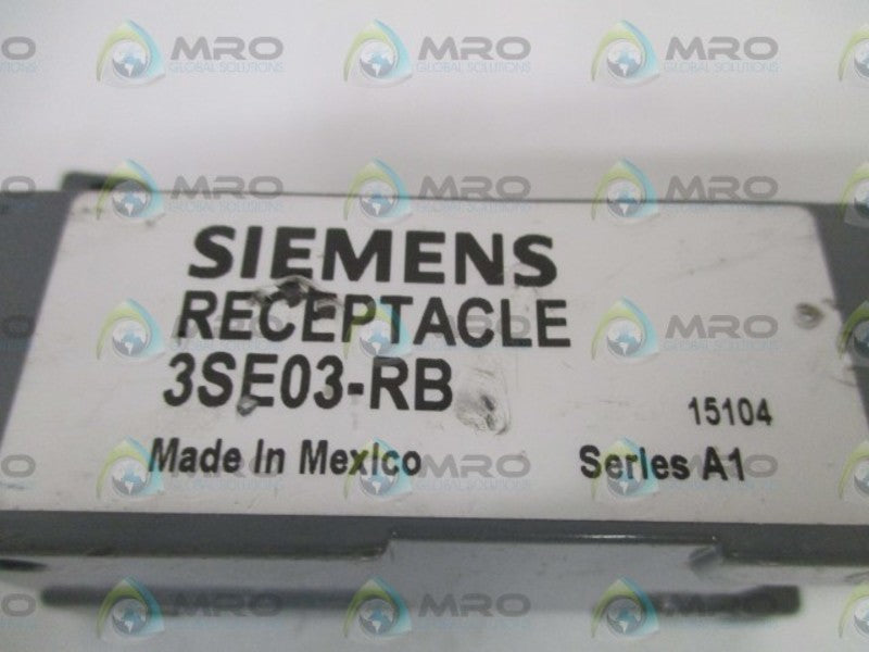 SIEMENS 3SE03-RB  RECEPTACLE UNMP
