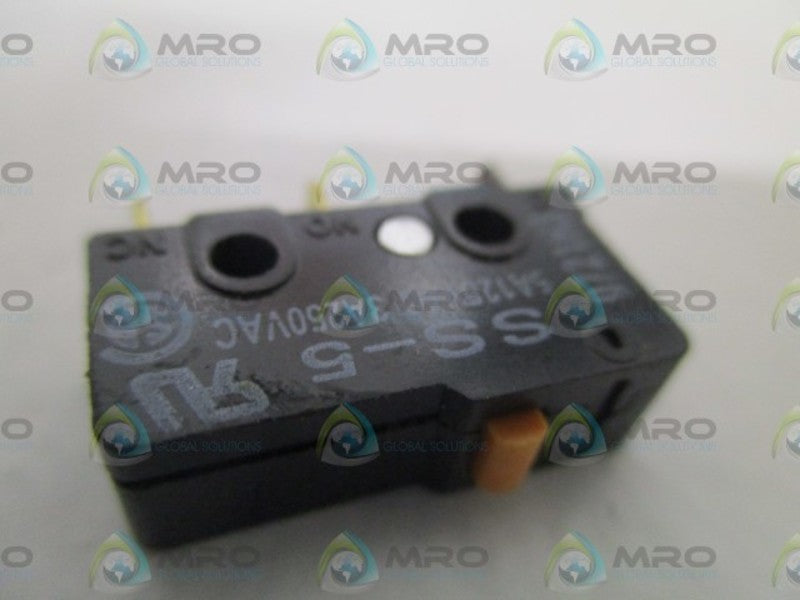 OMRON SS-5 MINI SWITCH PIN PLUNGER NSNP