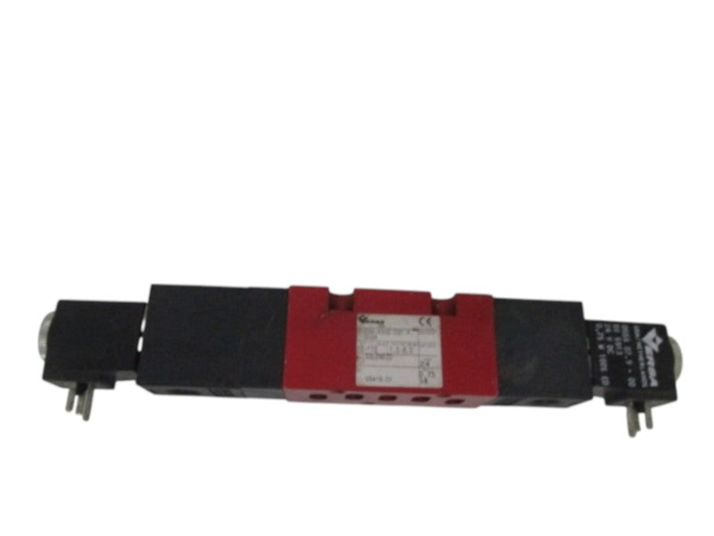 VERSA CGG-4332-027-P-D024 PNEUMATIC DIRECTIONAL VALVE UNMP