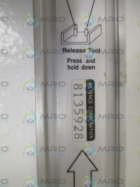 KEYENCE PJ-V21R w/ 8135928 SAFETY LIGHT CURTAIN RECEIVER EXTENSION UNIT UNMP