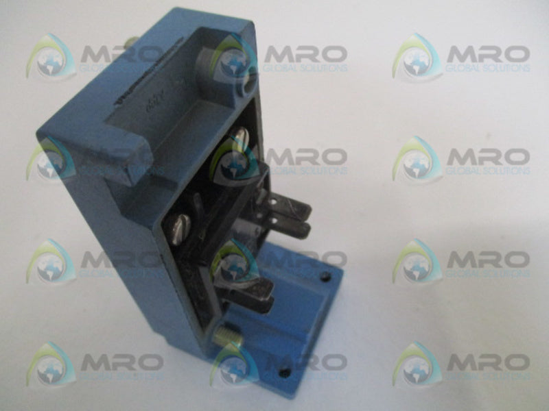 MICRO SWITCH LSZ7N1A LIMIT SWITCH (AS PICTURED) UNMP