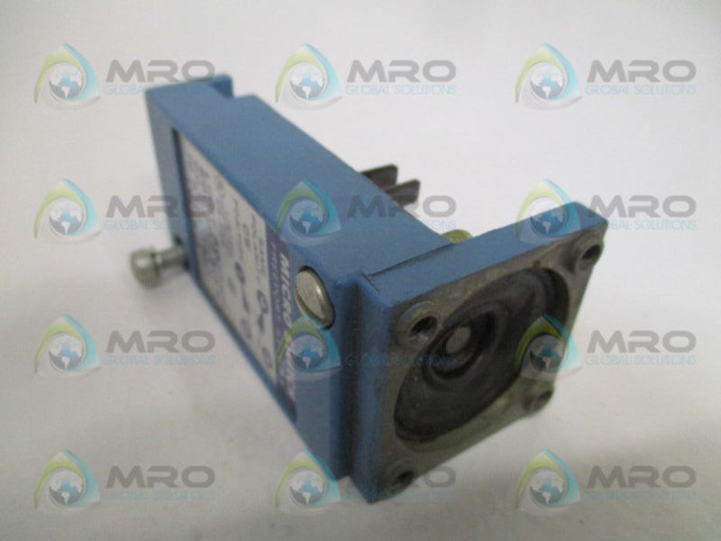 MICRO SWITCH LSZ7N1A LIMIT SWITCH (AS PICTURED) UNMP