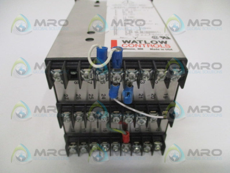 WATLOW CONTROLS 945A-3BB4-B000 TEMPERATURE CONTROLLER UNMP