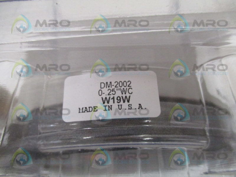 DWYER DM-2002 PRESSURE TRASMITTER 0-.25" WC  NSMP