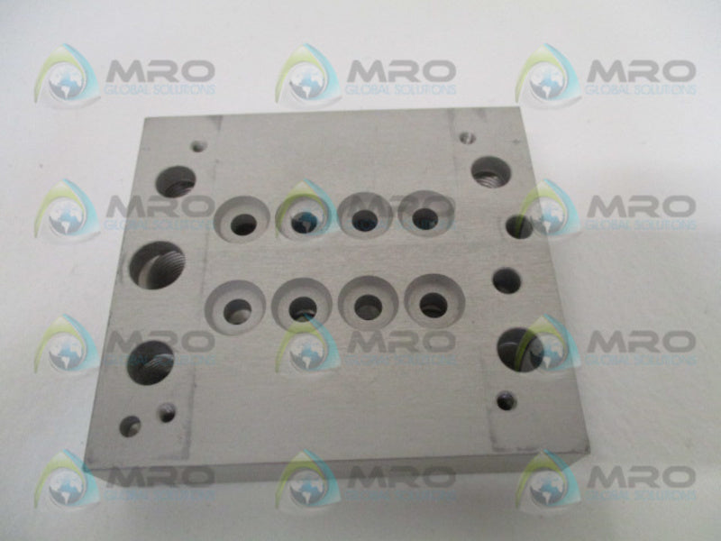 FESTO CPV14-VI-P4 PNEUMATIC MULTIPLE CONNECTOR PLATE  UNMP