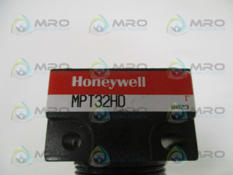 HONEYWELL MPT32HD PLUG IN BASE FOR PHOTOELECTRIC SENSOR UNMP