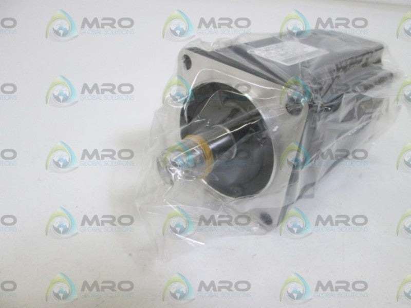 YASKAWA AC SERVO MOTOR SGMAS-04A2A21 NSMP