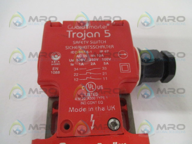 ALLEN BRADLEY GUARDMASTER TROJAN 5 440K-T11202 SAFETY SWITCH  UNMP