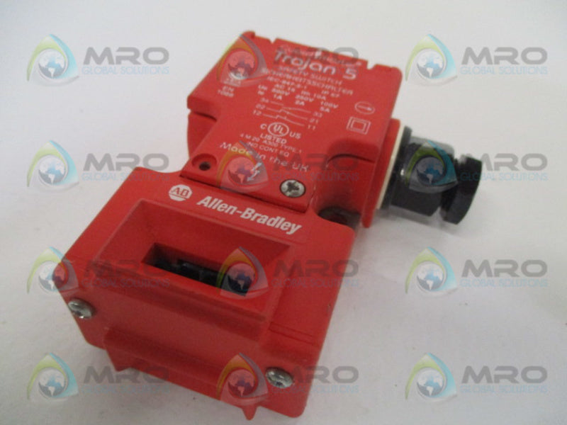 ALLEN BRADLEY GUARDMASTER TROJAN 5 440K-T11202 SAFETY SWITCH  UNMP
