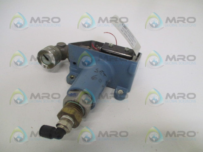UNITED ELECTRIC H100-95310 PRESSURE SWITCH (AS PICTURED) UNMP
