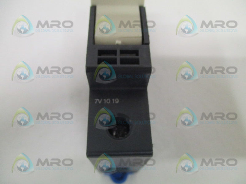 SCHNEIDER ELECTRIC DF101 FUSE HOLDER 10x38 UNMP