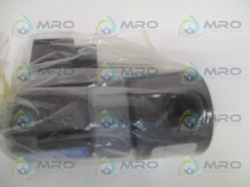 PLAST-O-MATIC EAST4V8W11-PV-120 SOLENOID VALVE 1/2" NSMP