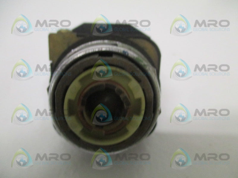 ALLEN BRADLEY 800T-16HX2KB6 SER. U SELECTOR SWITCH (AS PICTURED)  UNMP