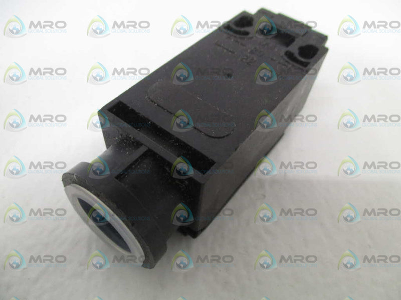 TELEMECANIQUE XCK-P102H7 ROLLER PLUNGER LIMIT SWITCH  UNMP