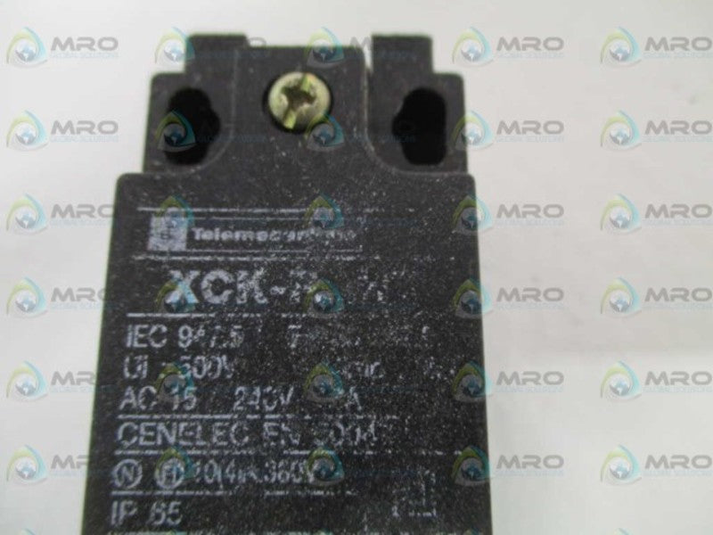 TELEMECANIQUE XCK-P106H7 LIMIT SWITCH (AS PICTURED)  UNMP