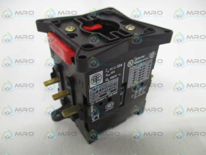 TELEMECANIQUE V1 3-POLE ISOLATED LOAD BREAK SWITCH (MISSING ACCES.) NSMP