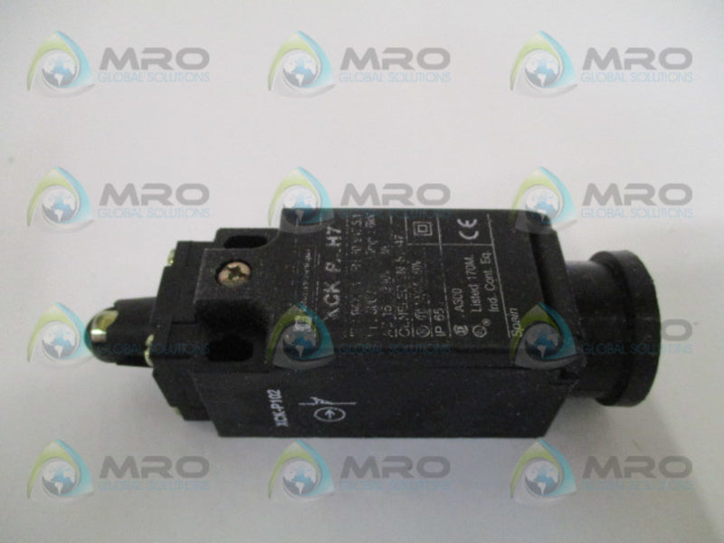 TELEMECANIQUE XCKP102H7 LIMIT SWITCH (MISSING ACCESSORIES)  NSMP