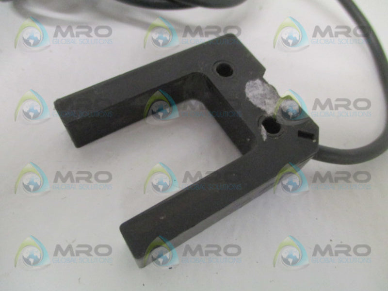 OMRON E3Z-G81 PHOTOELECTRIC SWITCH UNMP