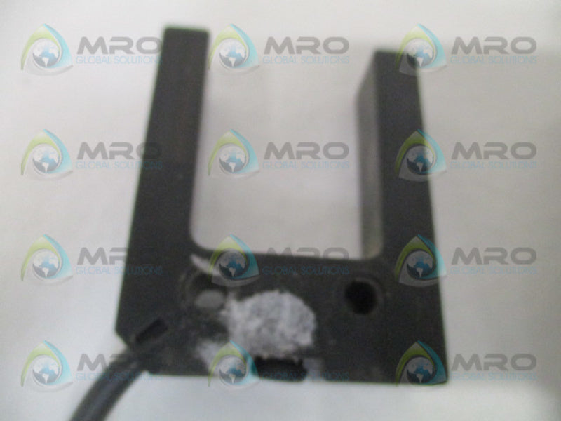 OMRON E3Z-G81 PHOTOELECTRIC SWITCH UNMP