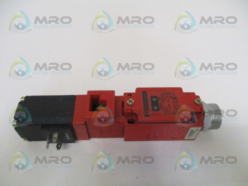 TELEMECANIQUE XCKJ5989B2 SAFETY INTERLOCK SWITHCH  UNMP