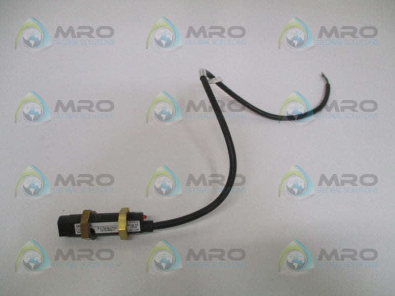 CUTLER HAMMER COMET 13103A6517 PHOTOELECTRIC SENSOR  UNMP