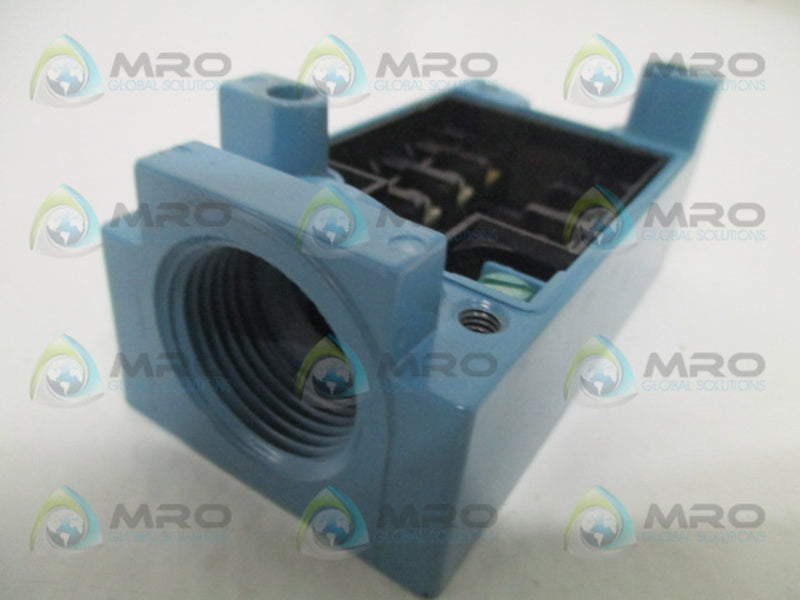 MICRO SWITCH LSZ4002 LIMIT SWITCH RECEPTACLE UNMP