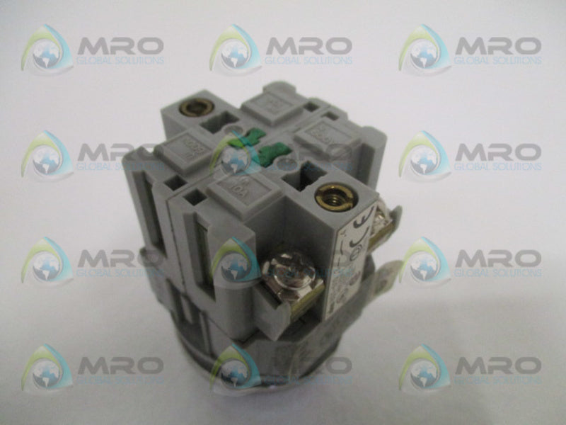 IDEC ASD22K20N KEY SWITCH (NO KEY) NSNP