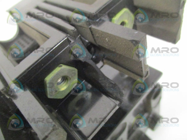 ITE EF3-B100 CIRCUIT BREAKER 100A (CRACKED) UNMP