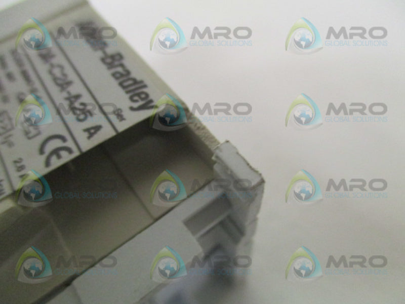 ALLEN BRADLEY 140A-C2A-A25 SER. A CIRCUIT BREAKER 0.16-0.25A (CRACKED)  UNMP