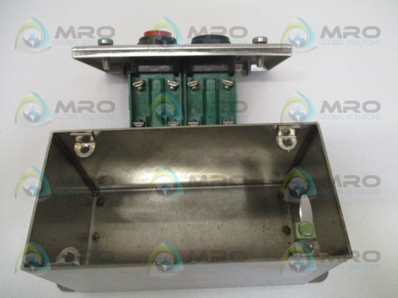 ALLEN BRADLEY 800R-2HA4TL SER. A PUSHBUTTON STATION  UNMP