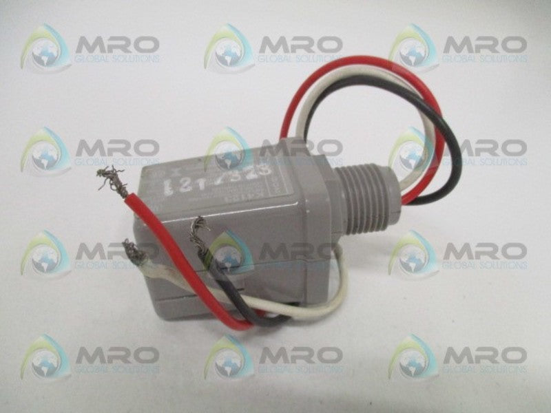INTERMATIC K4123 PHOTO CONTROL STEM MOUNT UNMP