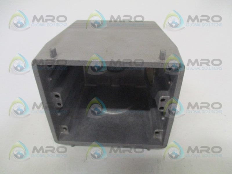 THOMAS & BETTS SH632 CONNECTOR HOOD UNMP
