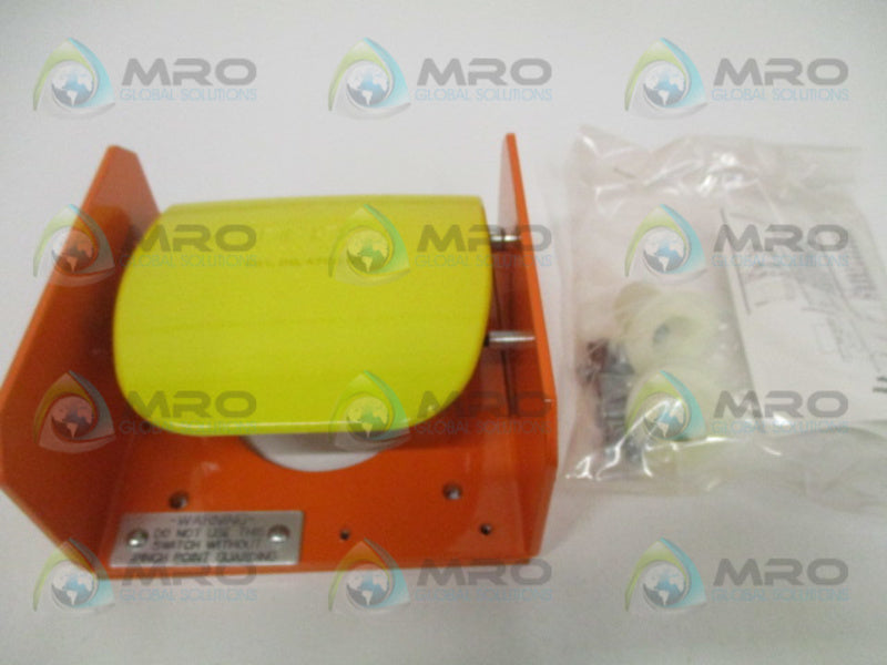 REES 04949-000 YELLOW PALM SWITCH GUARD ACTUATOR NSMP