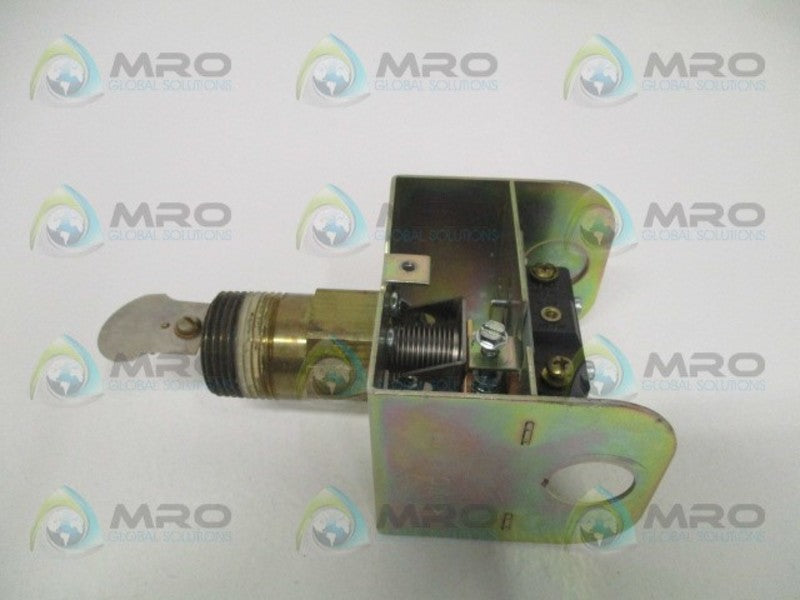 MCDONNELL & MILLER FS4-3 114400 FLOW SWITCH 1" (AS PICTURED) UNMP