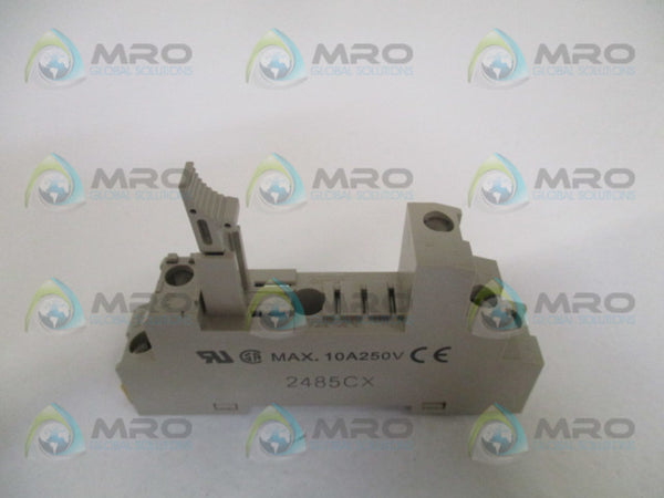 OMRON P2RF-05-E RELAY SOCKET UNMP