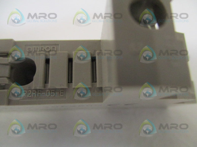OMRON P2RF-05-E RELAY SOCKET UNMP