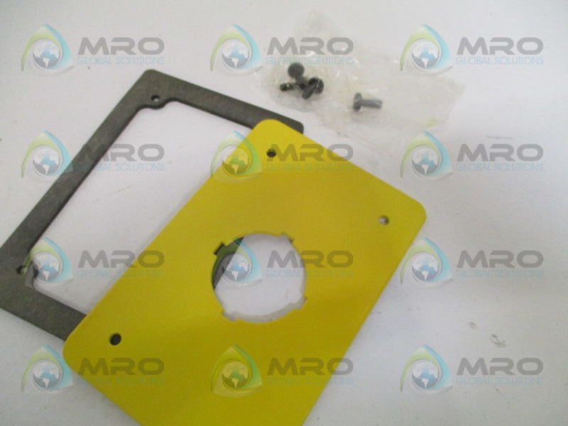 REES 01004-043 YELLOW ADAPTER COVER PLATE KIT  NSMP