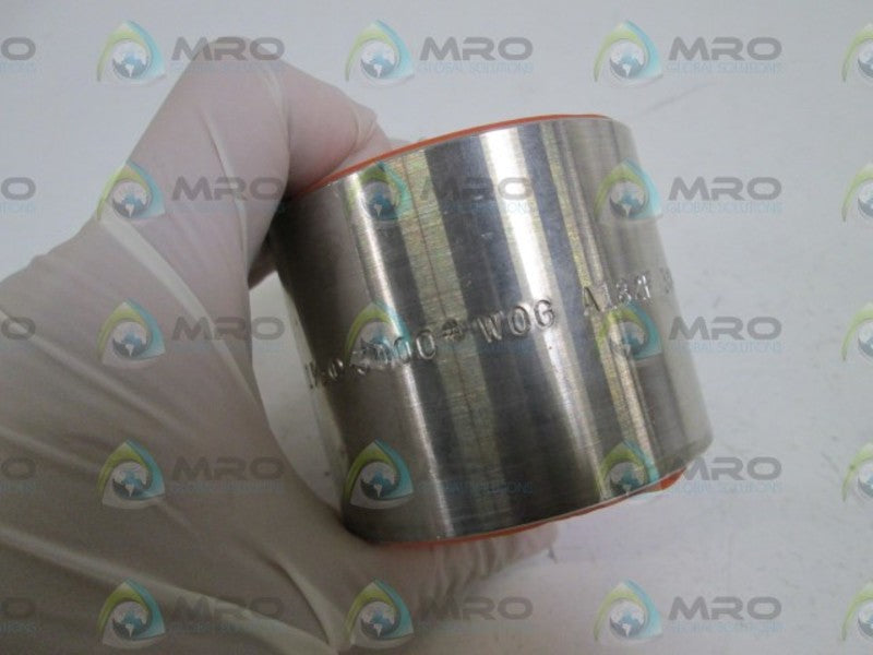 COUPLING 1-1/2" 3000# WOG A182F304J4JZK  NSNP