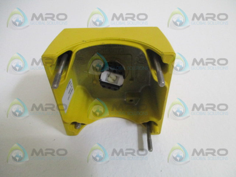 SIEMENS 3SB3801-2DJ3 MUSHROOM HEAD UNMP