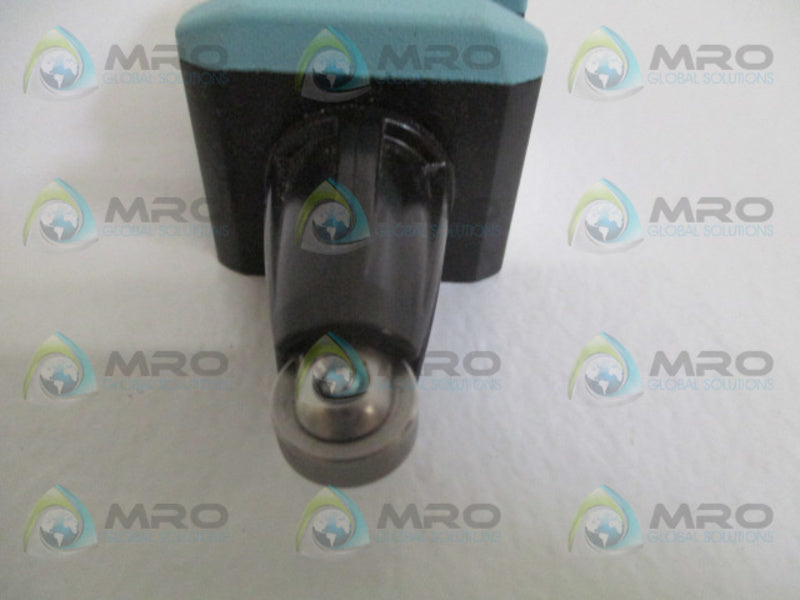 SIEMENS 3SE5112-OCD02 LIMIT SWITCH NSNP