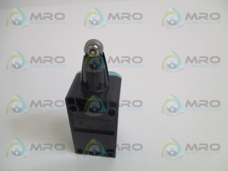 SIEMENS 3SE5112-OCD02 LIMIT SWITCH NSNP
