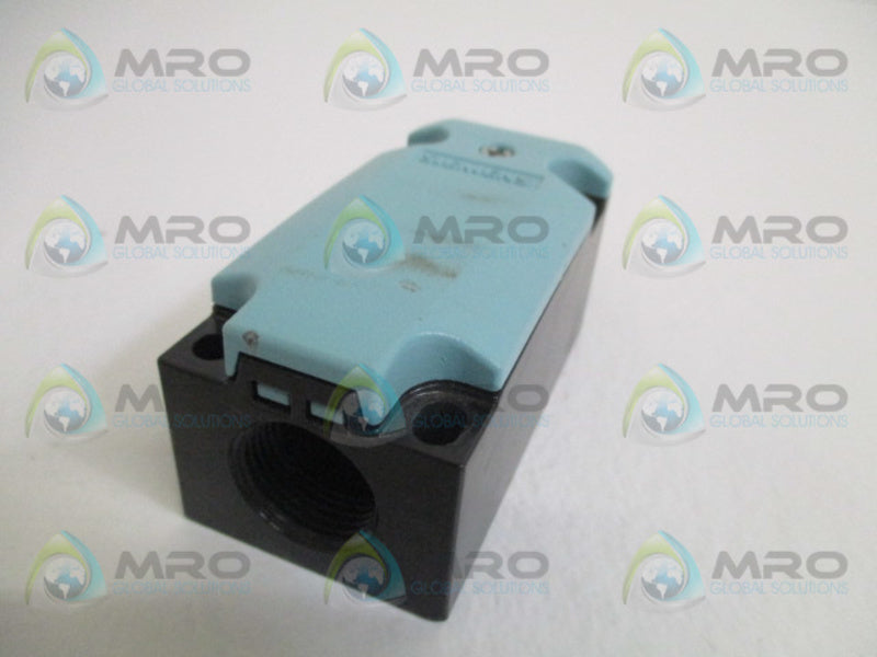SIEMENS 3SE5112-OCD02 LIMIT SWITCH NSNP