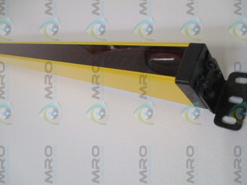 OMRON F3SL-A1920P30-L SAFETY LIGHT CURTAIN EMITTER NSNP