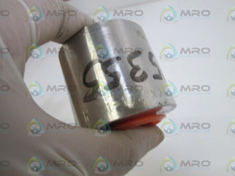LOT OF 6 COUPLING 1-1/2"X3/4" 6000# WOG A182F316D6YGH NSNP