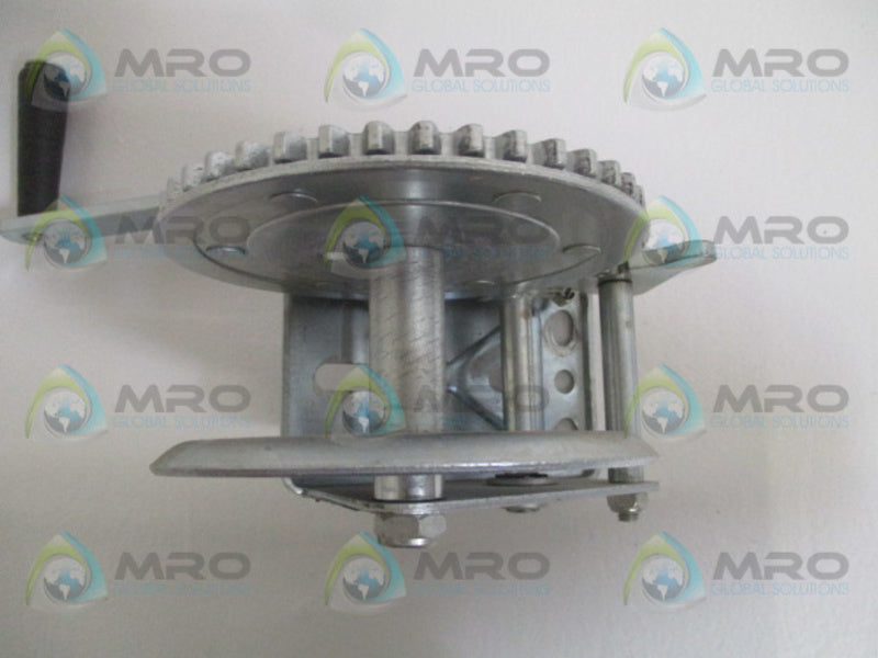 RHINO F10 HAND WINCH 1,200 LBS UNMP