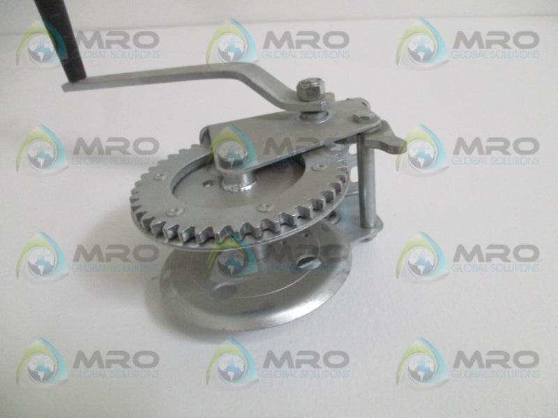 RHINO F10 HAND WINCH 1,200 LBS UNMP