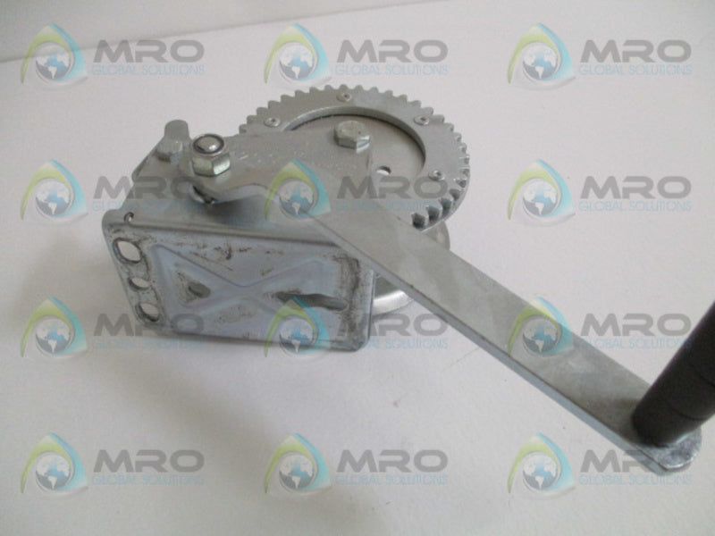 RHINO F10 HAND WINCH 1,200 LBS UNMP