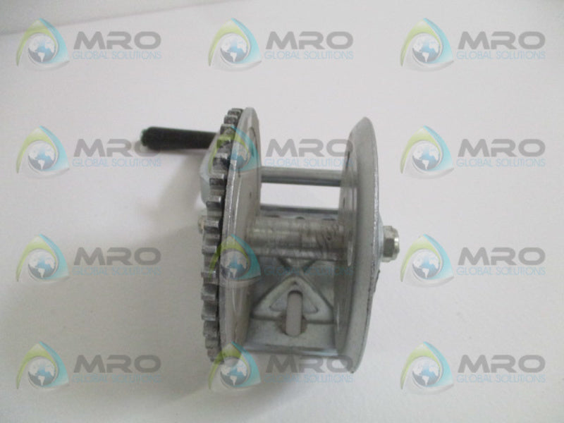 RHINO F10 HAND WINCH 1,200 LBS (AS PICTURED) UNMP