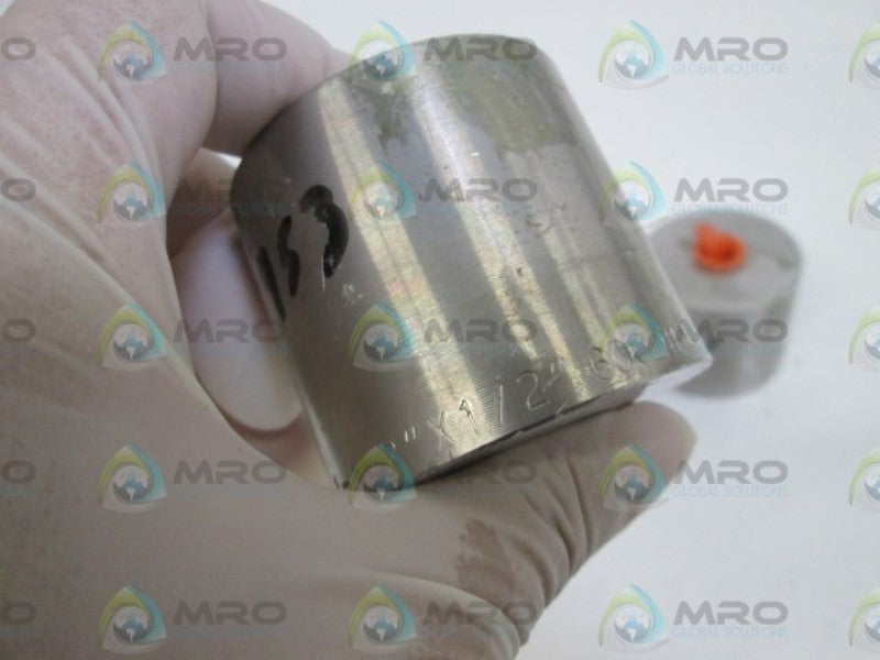 LOT OF 3 COUPLING 1-1/2" X 1/2" 6000# WOG A182F316D6YGH NSNP