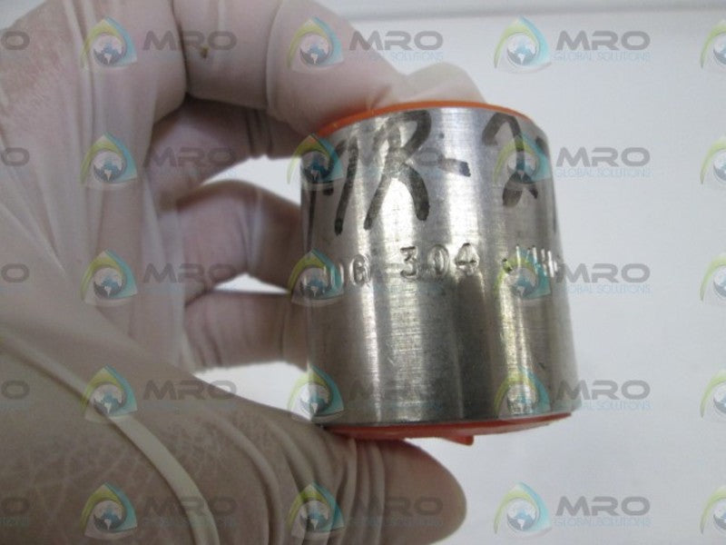 LOT OF 6 COUPLING 3/4" 3000# WOG 304 J4HGH NSNP